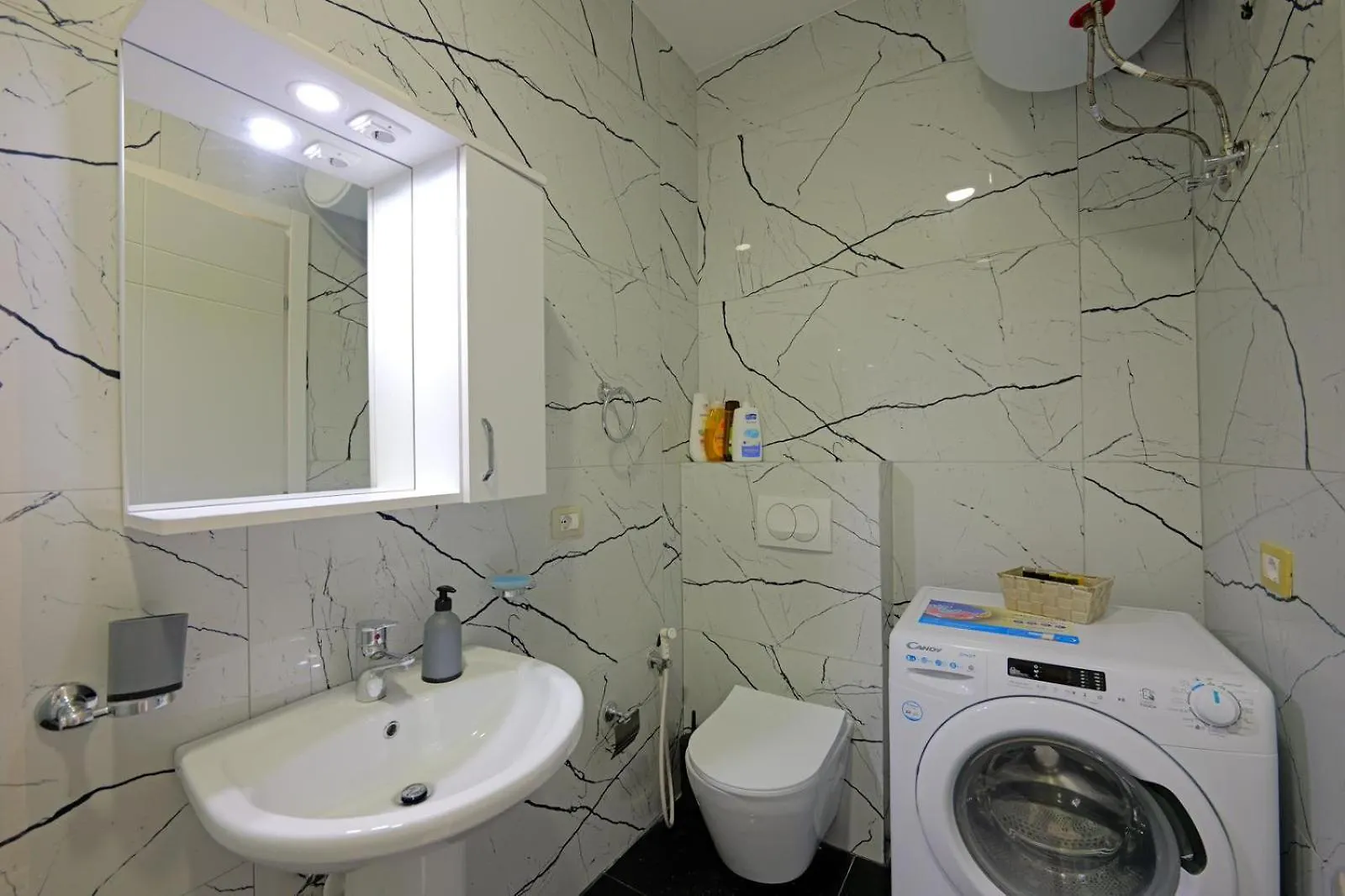 Pepper 40 Saints Apartments Sarande
